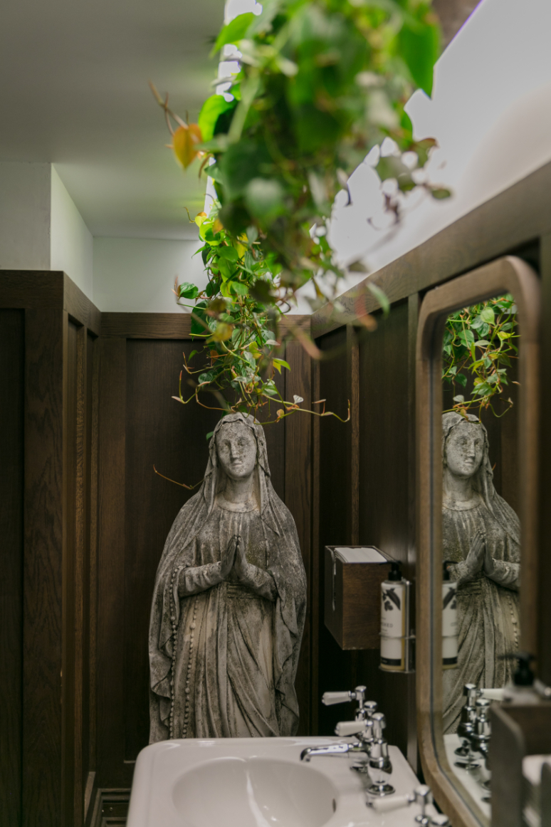 Flat Iron London Bridge